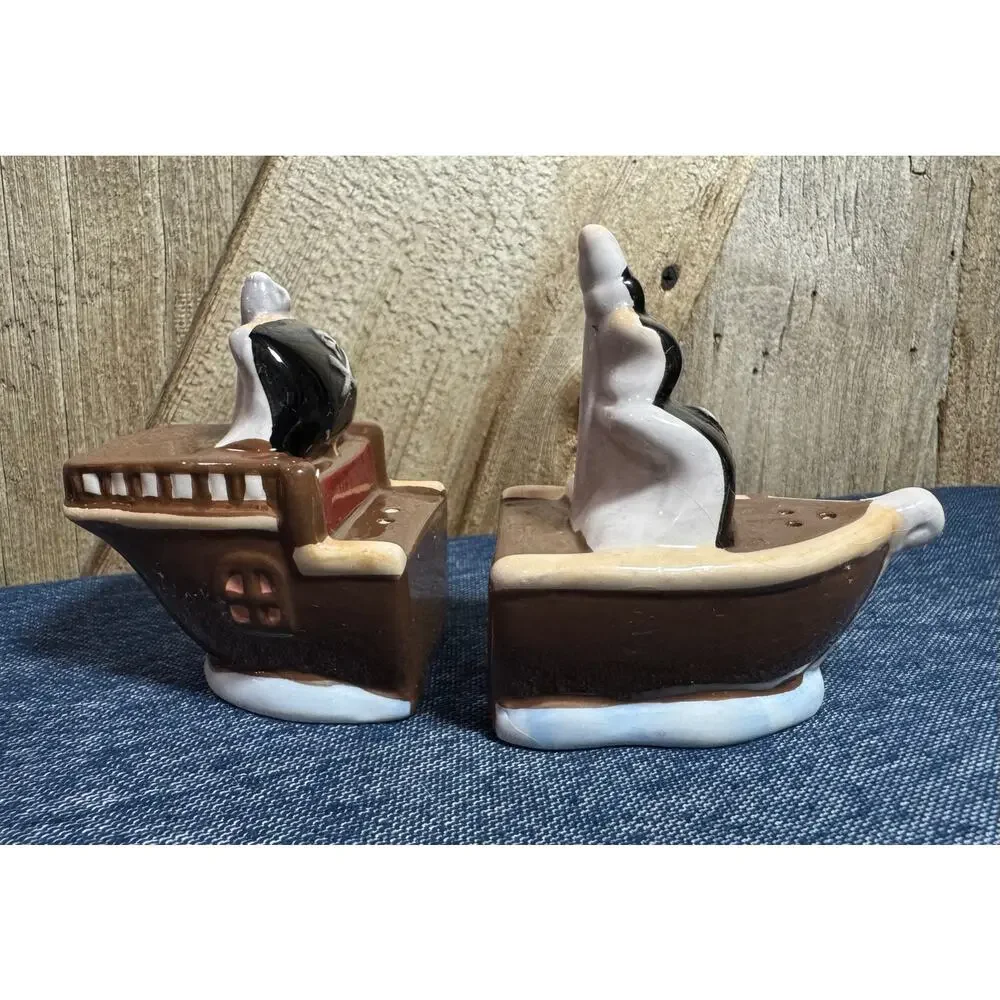 Cracker Barrel Pirate Ship Salt and Pepper Shakers Ceramic Set